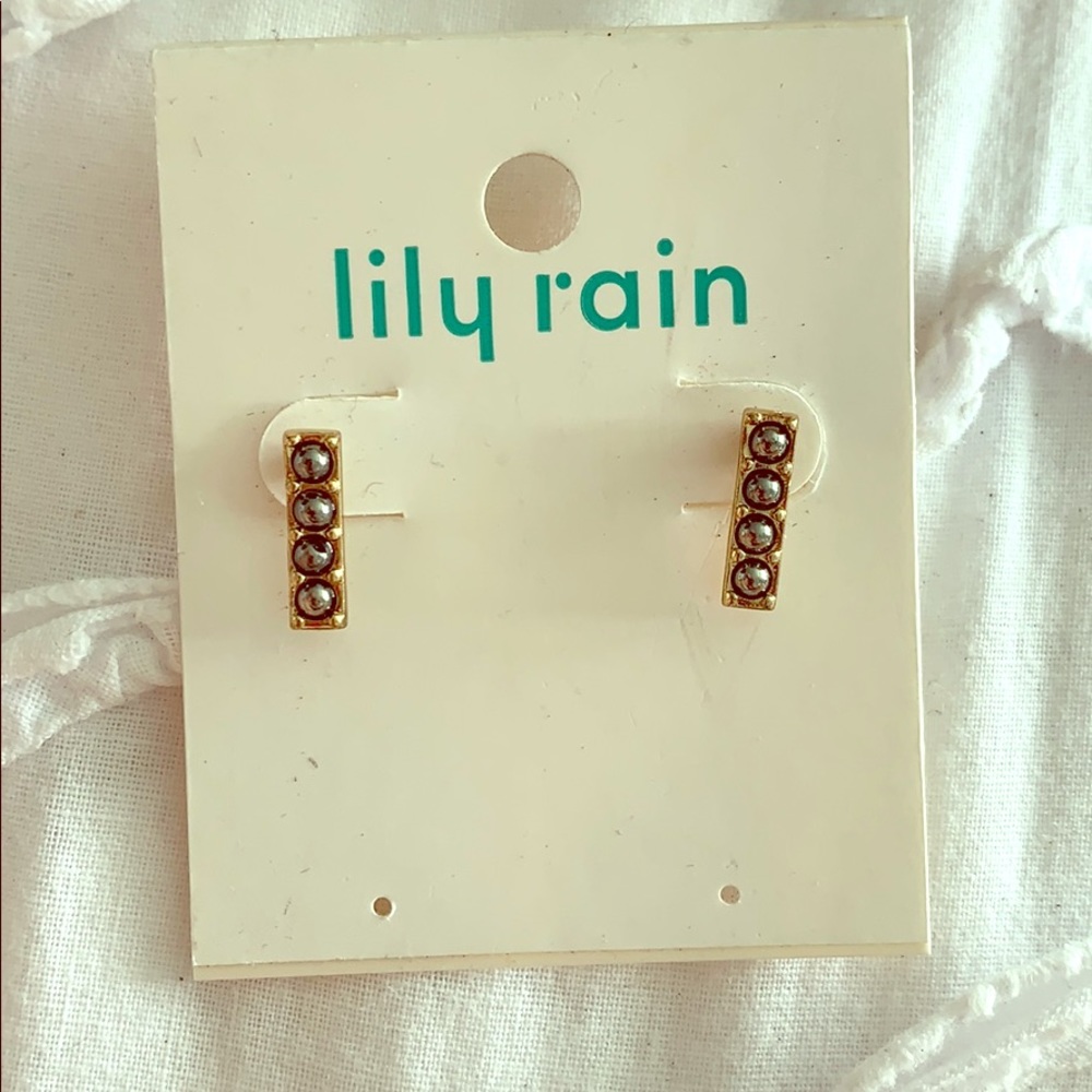 Gold bar stud earrings